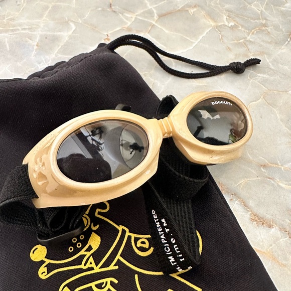 Protective Dog Goggles - Cream - Picture 2 of 2